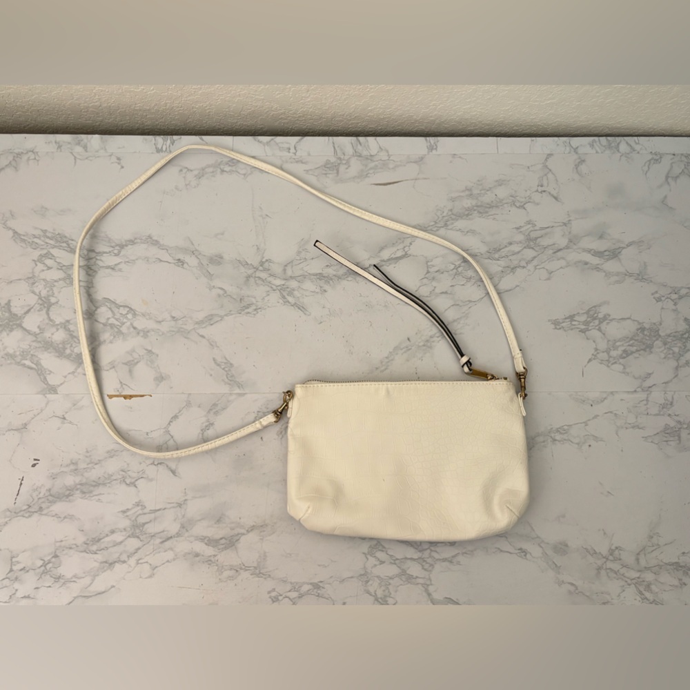 H&M Faux Crocodile CrossBody Purse Women’s Ivory Snakeskin Small Zip​​